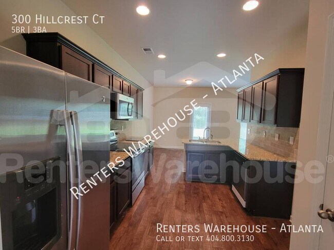 Building Photo - Spacious 5 Bedroom home in Hampton
