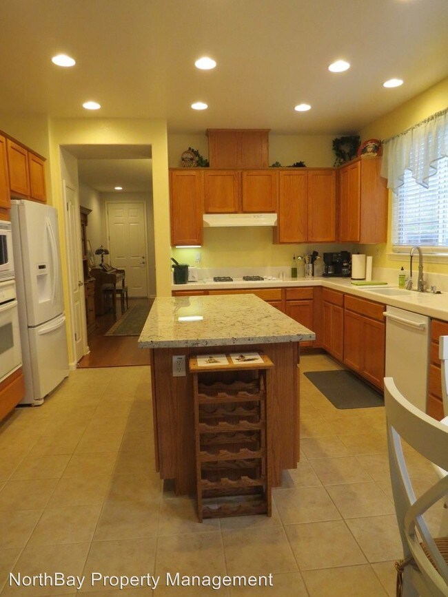 Building Photo - 3 br, 2 bath House - 4670 Summer Hays Pl