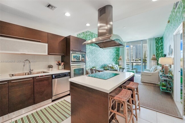 Foto del edificio - 7928 East Dr