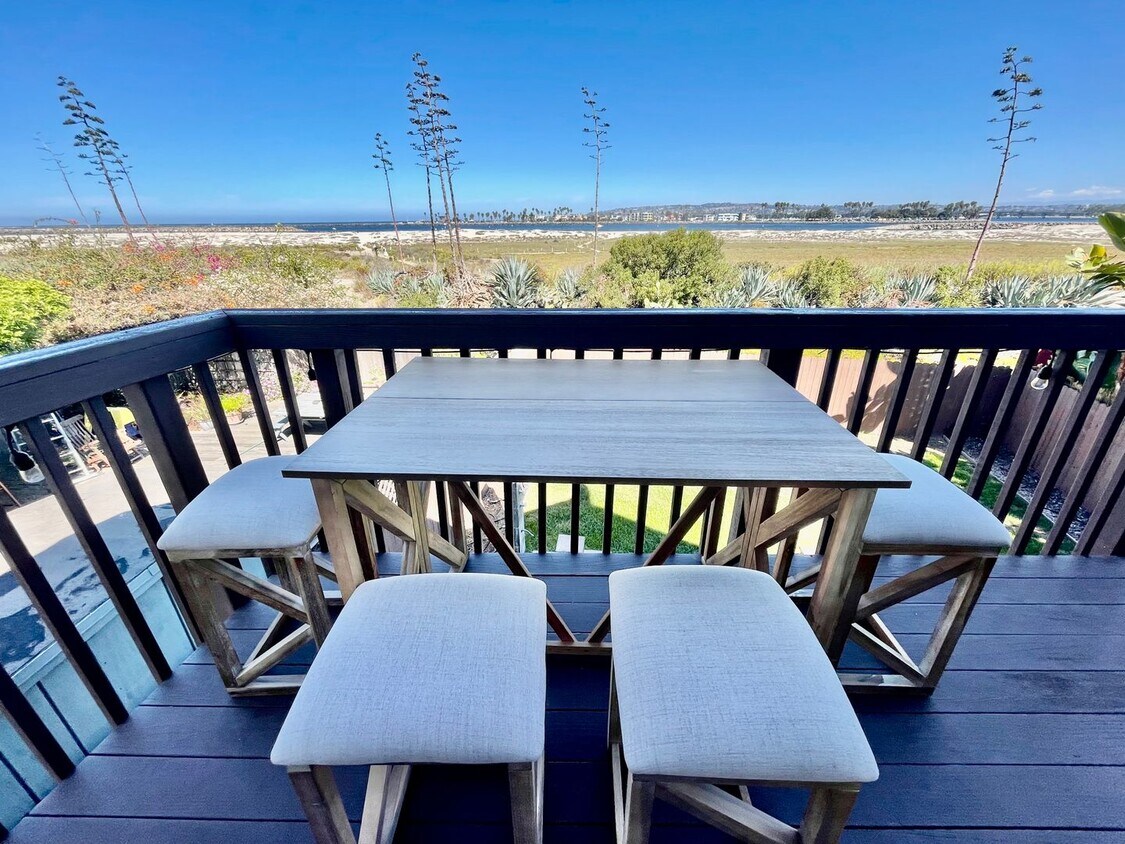 Foto principal - Furnished Beach front House in OB One Mont...