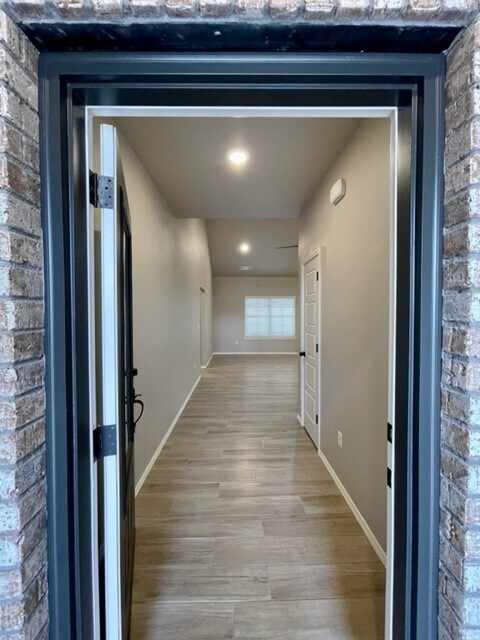 Foto del edificio - 663 Brimwood St