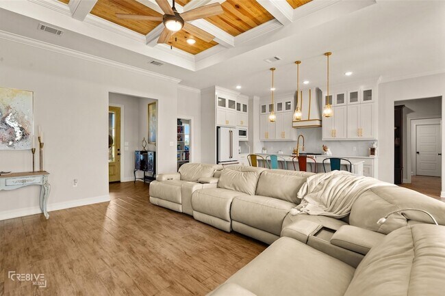 Foto del edificio - 440 LEGACY Pl