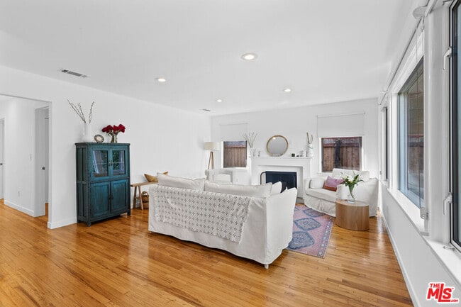 Foto del edificio - 1382 Appleton Way