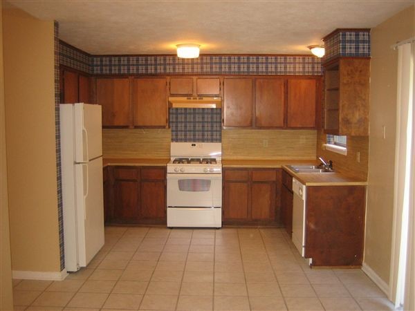 Building Photo - 1204 S Dexter Dr