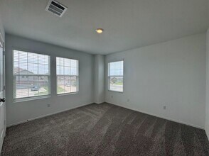 Building Photo - 208 Otter Rd