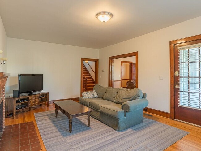 Foto del edificio - 1310 N Main St