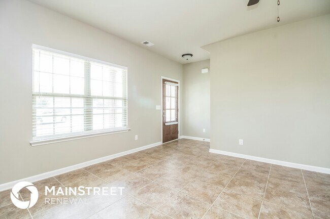 Foto del edificio - 153 Lyndhurst Dr