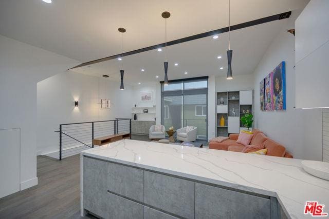 Foto del edificio - 4422 Riley Dr