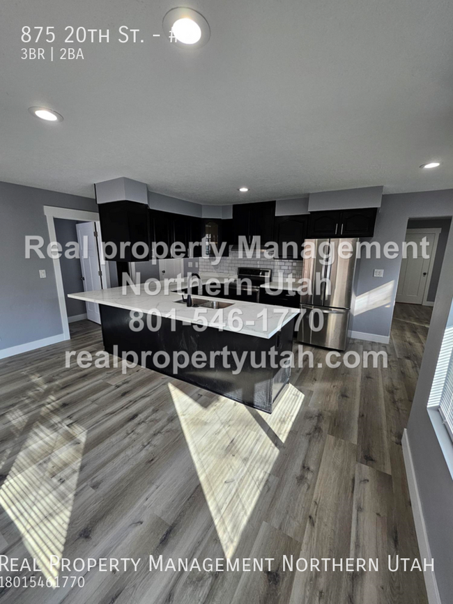 Building Photo - 3 Bedroom 2 Bath Unit Now Available
