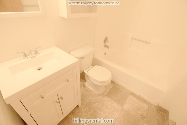 Bathroom - 937 N 17th St