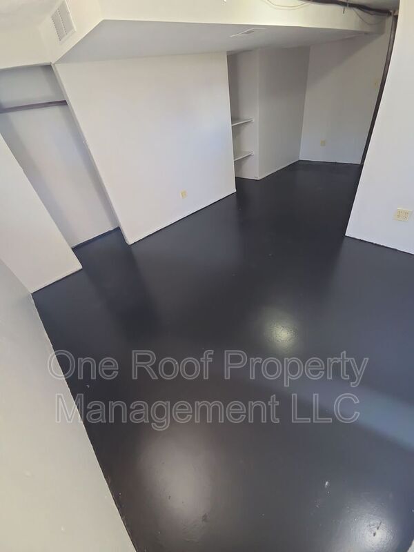 Building Photo - 3219 N 52nd St