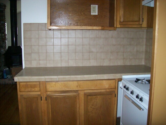Foto del edificio - 1034 W 27th St