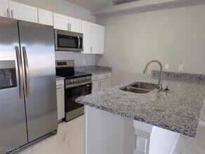 Building Photo - 1406 SE 1st Pl