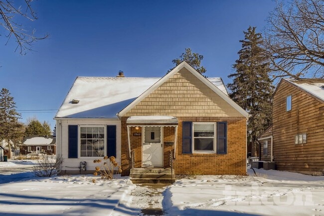 Foto del edificio - 2942 Zenith Ave N