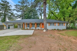 Building Photo - 2271 Columbia Dr