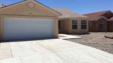 Building Photo - 12 Rosa Ave