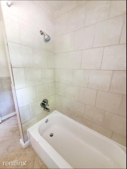 Building Photo - 3 br, 1 bath House - 1922 Oak Hill Ln