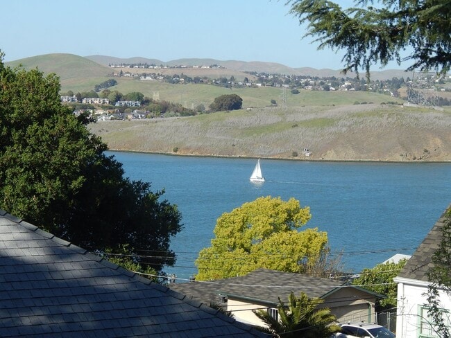 Photo - 304 Edwards St (Crockett, CA) Townhome