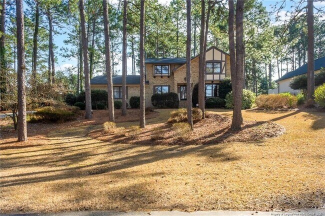 Foto del edificio - 6821 Thames Dr