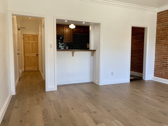 Foto del edificio - 4029 Oakwood Ave
