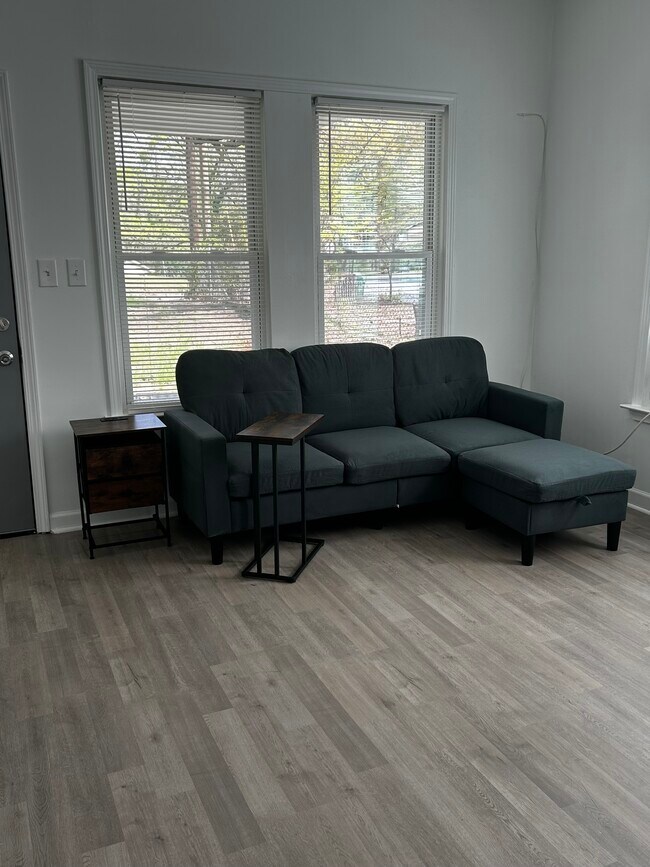 Livingroom - 2809 7th St SW