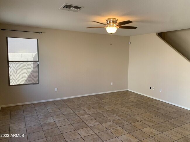 Foto del edificio - 9424 W Terri Lee Dr