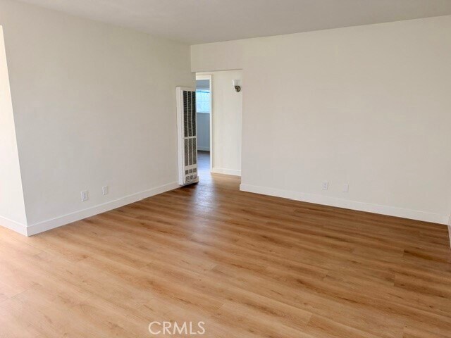 Building Photo - 5335 El Monte Ave