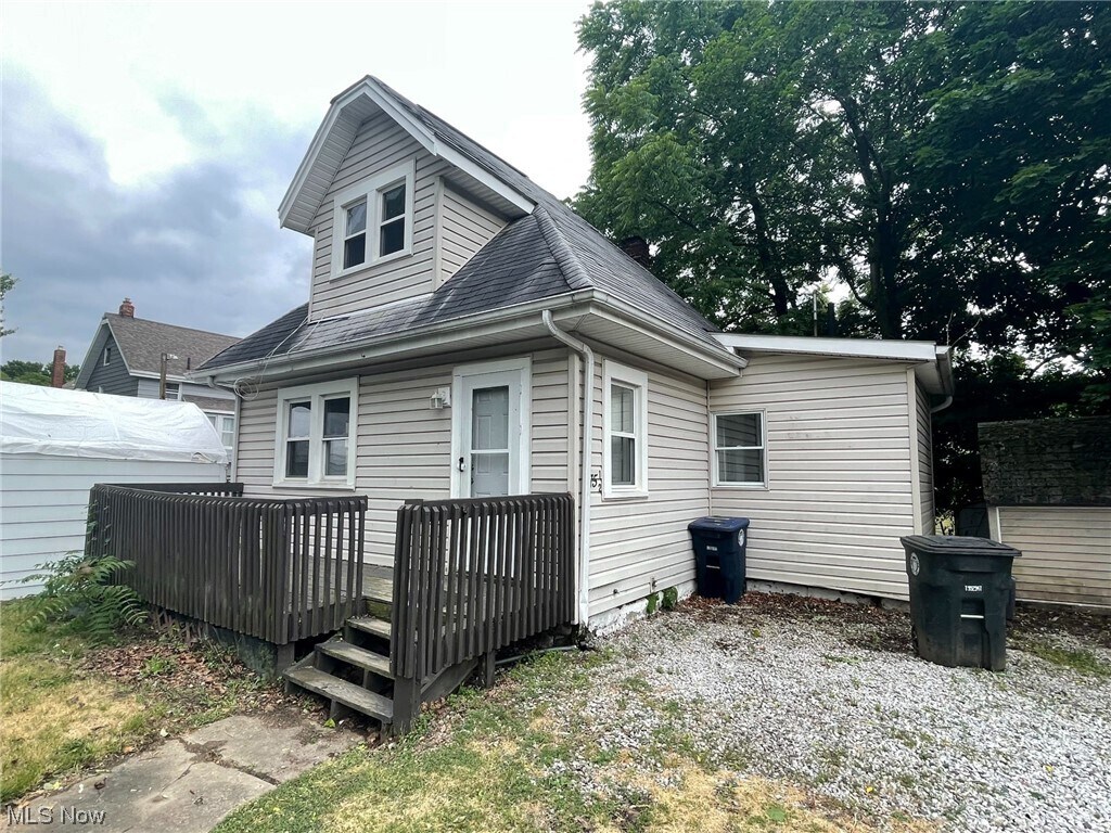 Foto principal - 875 Columbia Ave