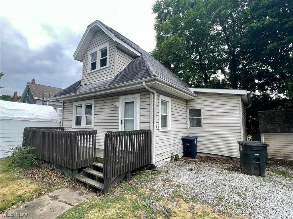 Primary Photo - 875 Columbia Ave