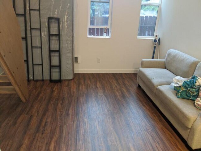 Foto del edificio - 1 bedroom in Seattle WA 98102