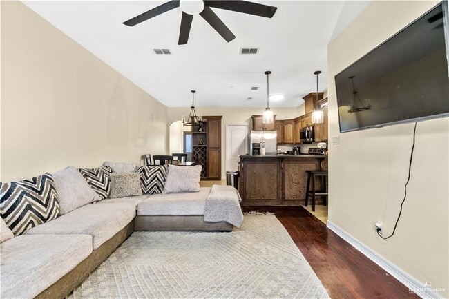 Foto del edificio - 20 West Dr