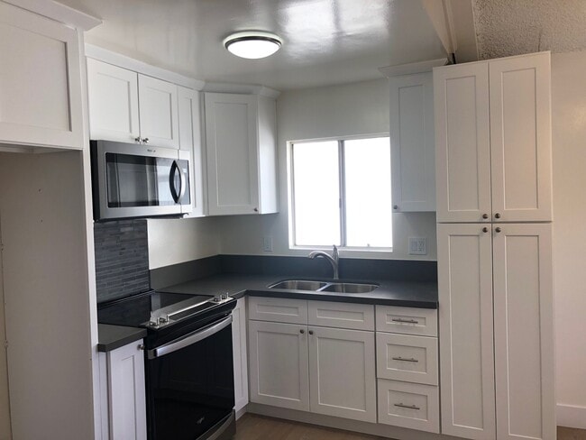 Foto del edificio - 4271 Green Ave