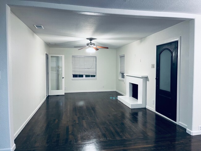 Foto del edificio - 610 Cliffdale Ave