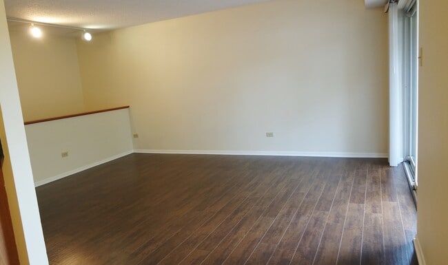 Building Photo - 1033 Buccaneer Dr