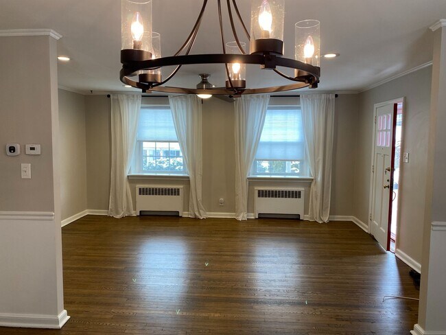 Foto del edificio - Gorgeous 3-Bedroom Townhouse in Ardmore! A...