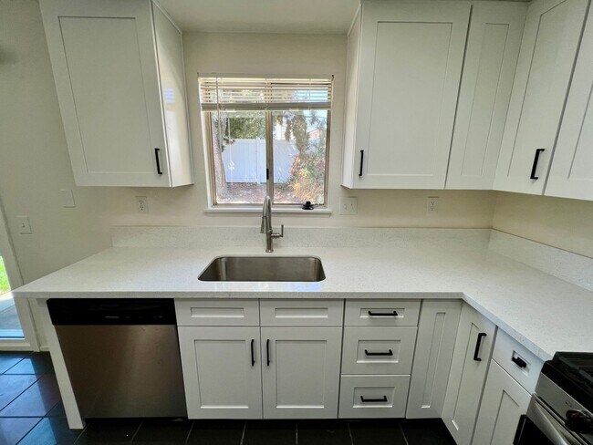 Foto del edificio - 7284 Parkside Pl