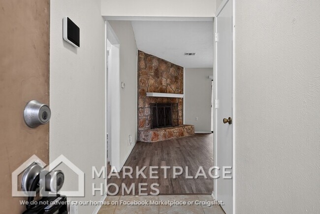 Building Photo - 1707 Provident Ln