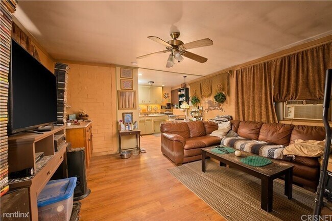 Building Photo - 1 br, 1 bath House - 9500 Rowell Ave
