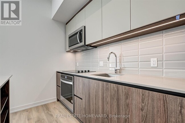 Building Photo - 150 Logan Ave