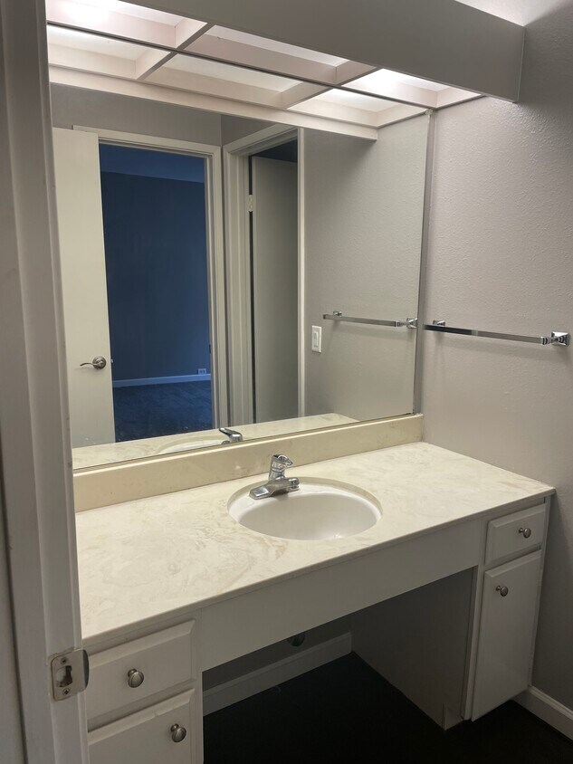 Foto principal - 2292 Woodside Ln