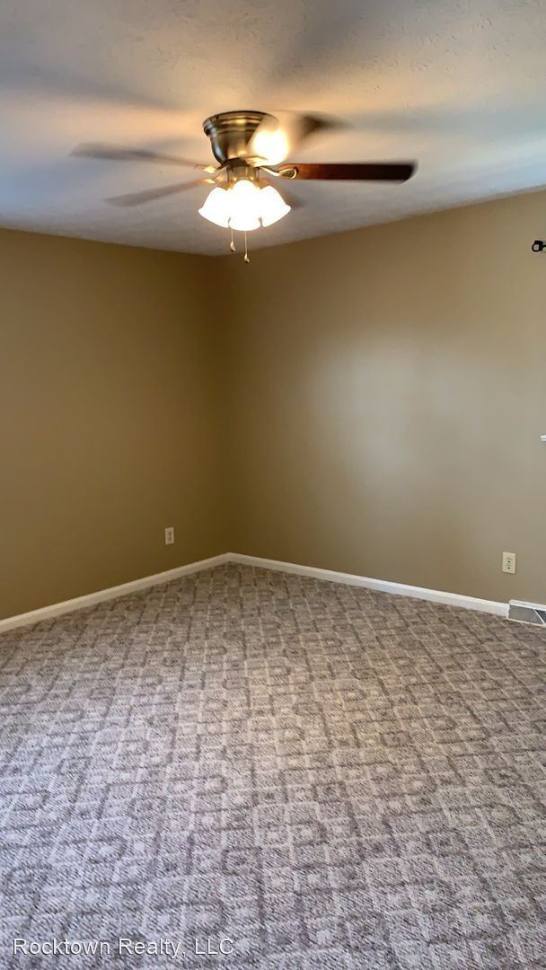Building Photo - 4 br, 3 bath House - 142 Lynden Place