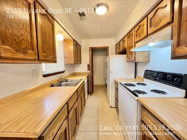 Foto del edificio - 2517 Eubank Blvd NE