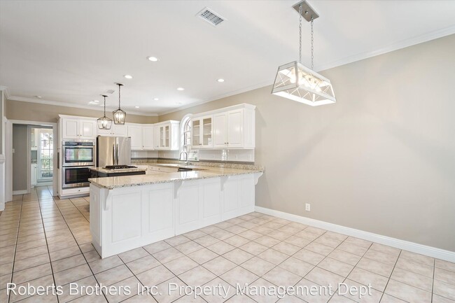 Foto del edificio - 5 br, 5 bath House - 6763 Stoneridge Court