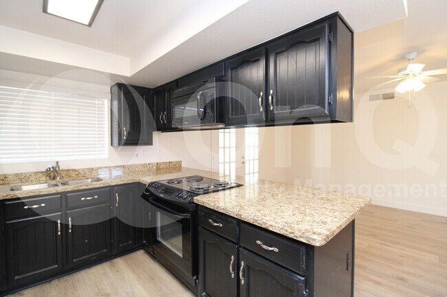 Foto del edificio - 2938 E Concho Ave