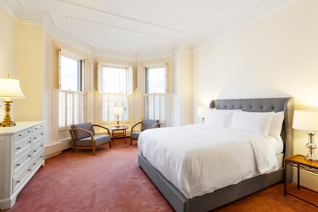 Building Photo - 385 Commonwealth Ave