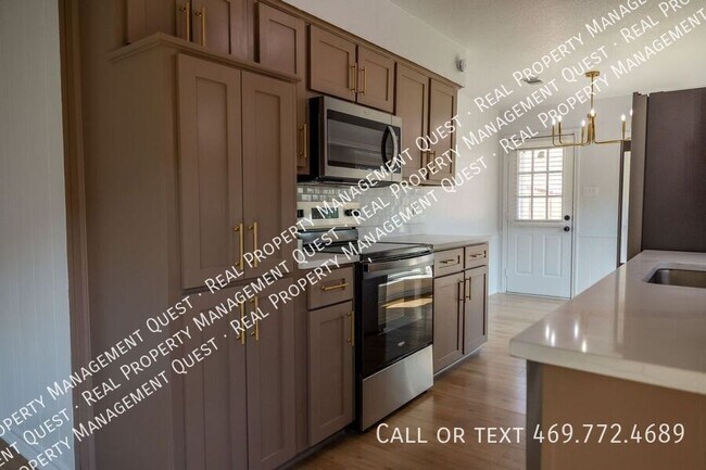 Foto del edificio - 1226 Mockingbird Ln