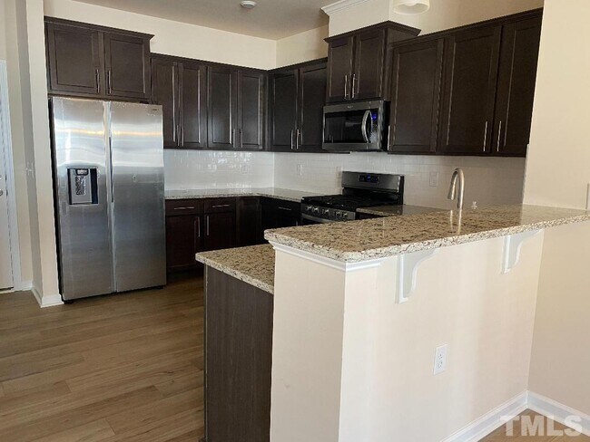 Building Photo - 5712 Kalamata Dr