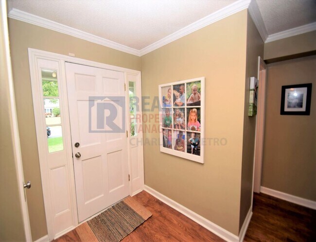 Foto del edificio - 4 Bedroom South Charlotte Home!