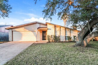 Building Photo - 15614 Mendocino Dr