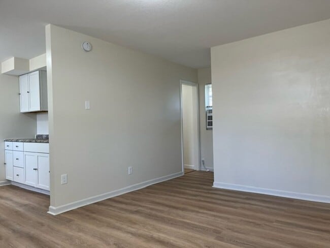 Building Photo - 207 Highview Ave
